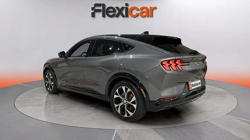 Usado Ford Mustang Mach-E 216 kW (294 CV) 2023 Gris SUV