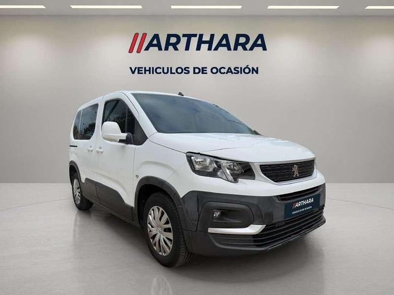 Usado Peugeot Rifter Active 131 CV (96 kW) 2019 Blanco Monovolumen