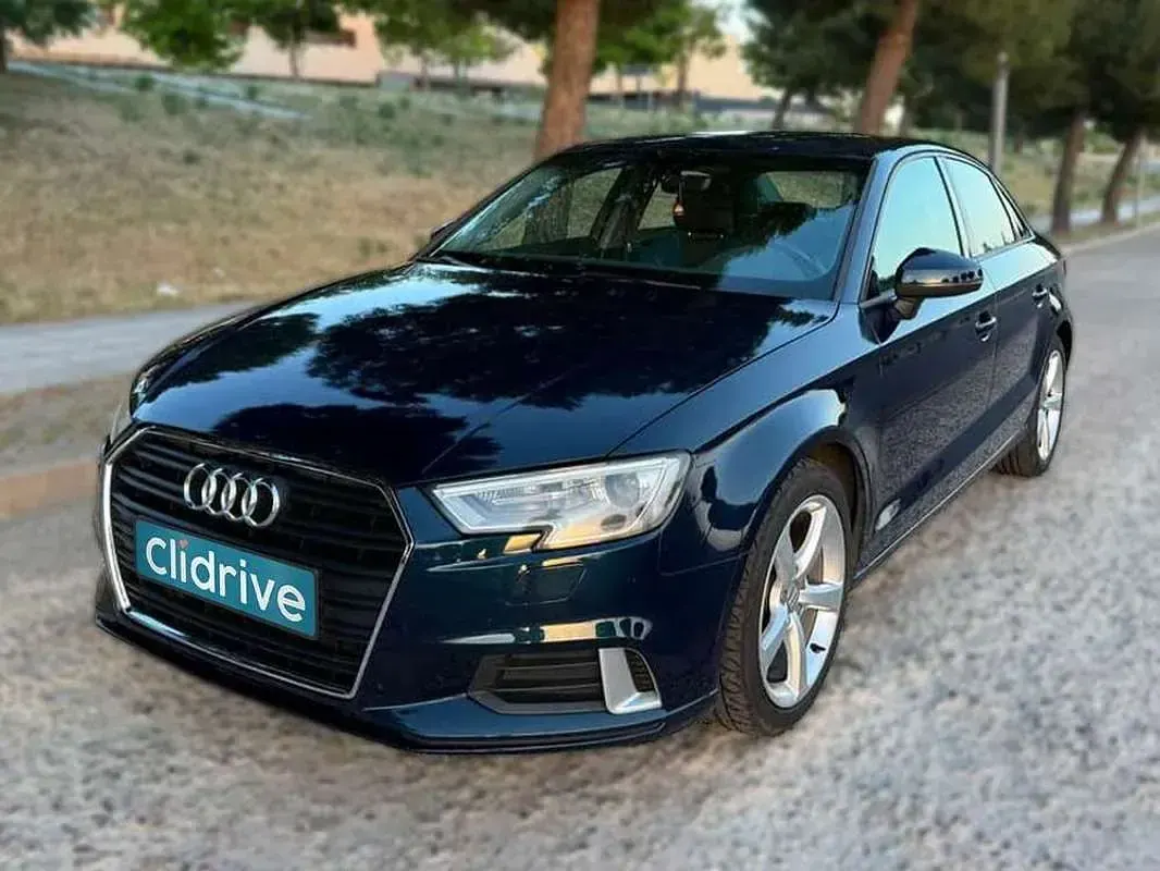 Usado Audi A3 Sport 110 CV (80 kW) 2016 Azul Berlina