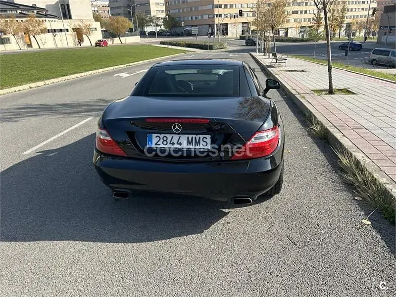 Usado Mercedes SLK200 184 CV (135 kW) 2012 Negro Descapotable