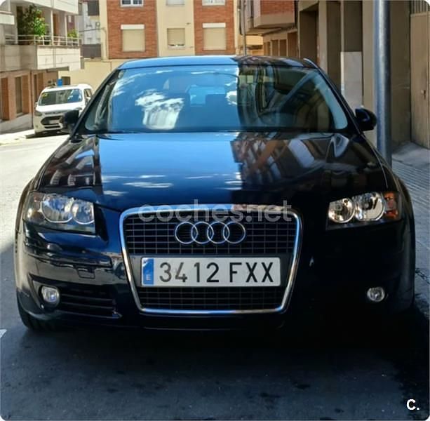 Azul Usado 2007 Audi A3 Ambiente Berlina | 5700 € (Precio justo) - Imagen 1/4