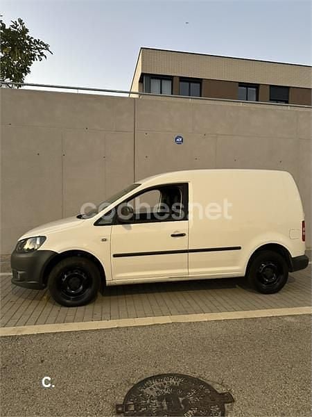 Usado VW Caddy Comfortline 102 CV (75 kW) 2015 Blanco Monovolumen