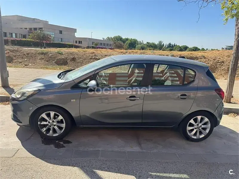 Usado Opel Corsa Selective 90 CV (66 kW) 2017 Gris / plata Utilitario