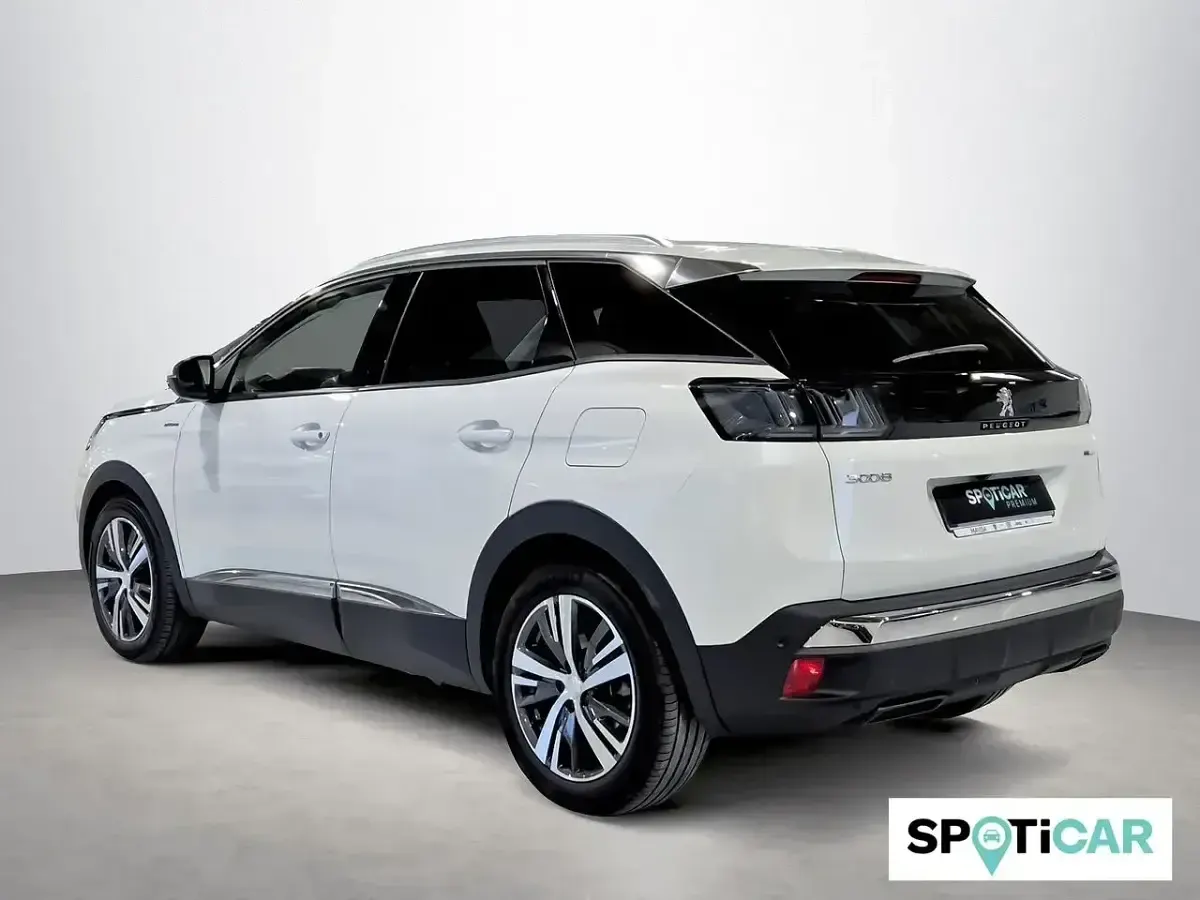 Usado Peugeot 3008 Allure 225 CV (165 kW) 2021 Gris SUV