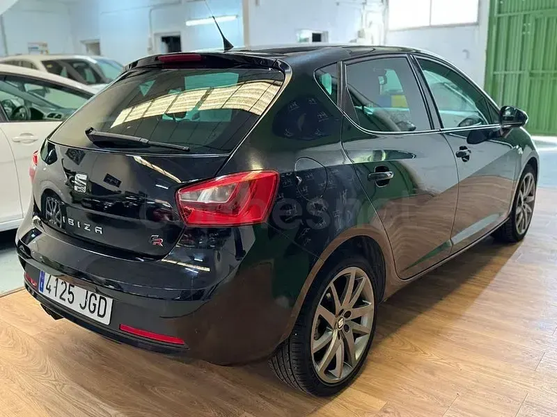 Usado Seat Ibiza FR 105 CV (77 kW) 2015 Negro Berlina