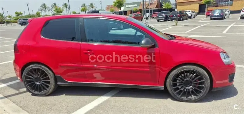Usado VW Golf IV GTI 200 CV (147 kW) 2005 Rojo Berlina