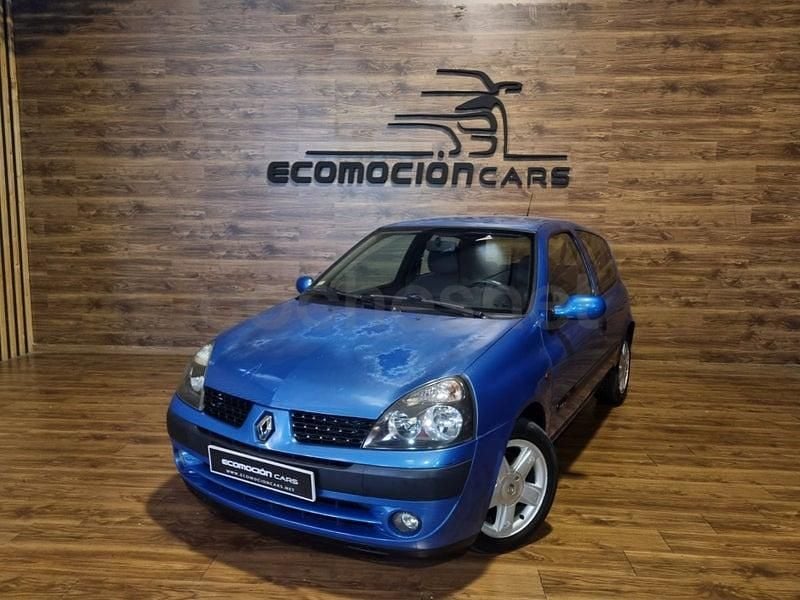 Usado Renault Clio II Dynamique 98 CV (72 kW) 2002 Azul Berlina