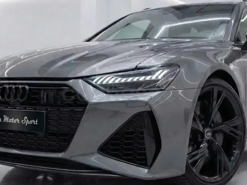 Usado Audi RS6 Sport 600 CV (441 kW) 2022 Gris / plata Familiar