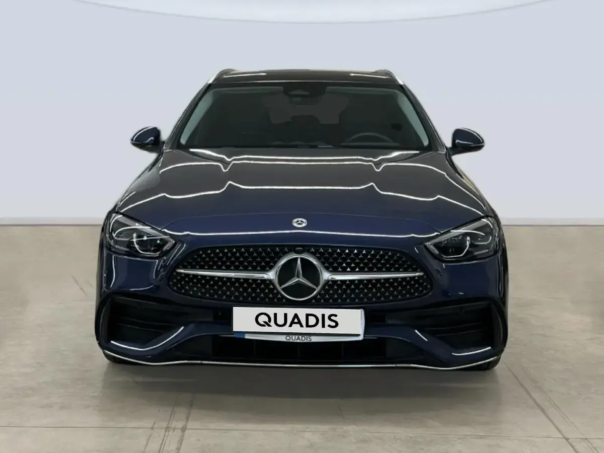 Usado Mercedes C220 200 CV (147 kW) 2025 Azul Familiar
