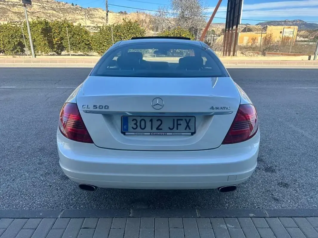 Usado Mercedes CL500 387 CV (284 kW) 2009 Blanco Coupe