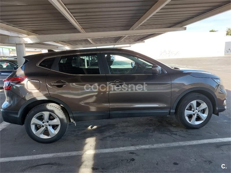 Etiqueta c (verde) Usado 2017 Nissan Qashqai N-Connecta SUV | 14.400 € (Buen precio) - Imagen 1/4