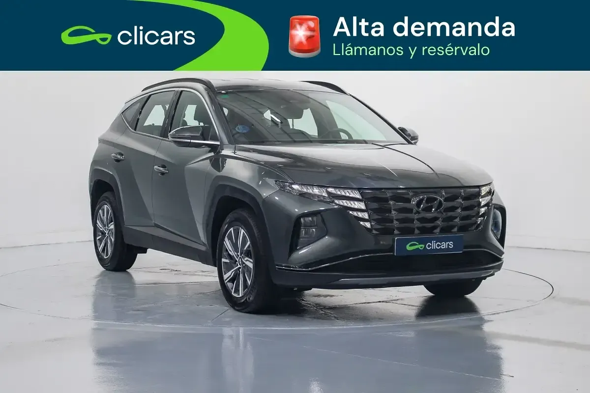 Usado Hyundai Tucson 230 CV (169 kW) 2022 Gris / plata SUV