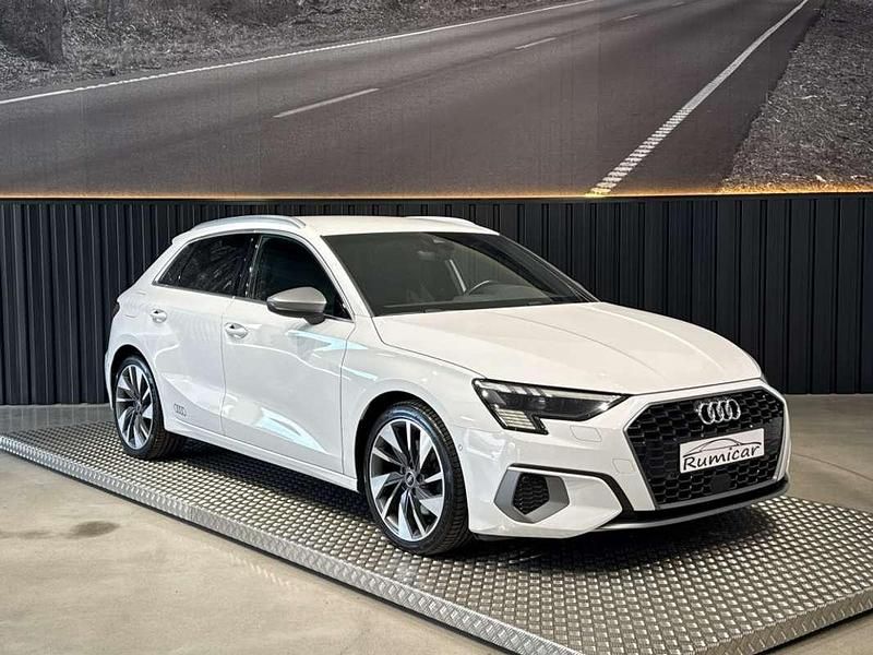 Usado Audi A3 Sportback S-Line 150 CV (110 kW) 2021 Blanco Utilitario