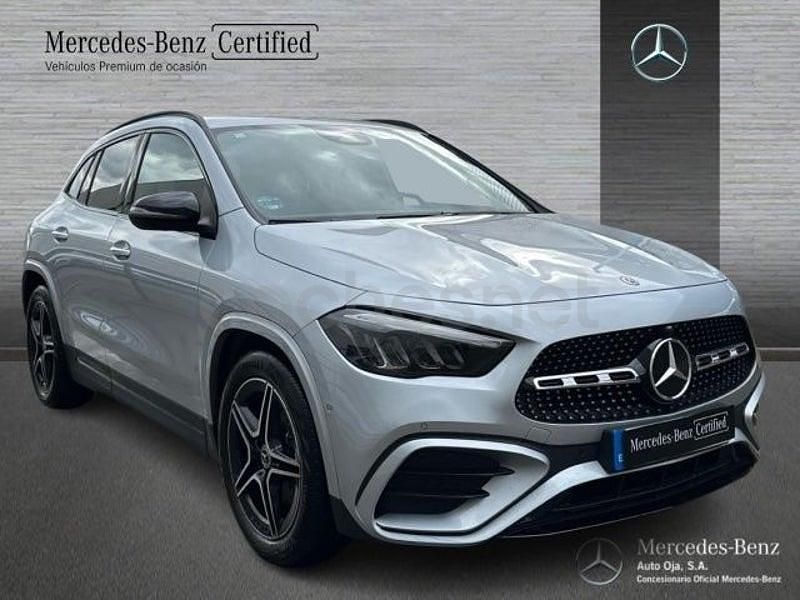 Usado Mercedes GLA200 163 CV (119 kW) 2025 Gris / plata SUV
