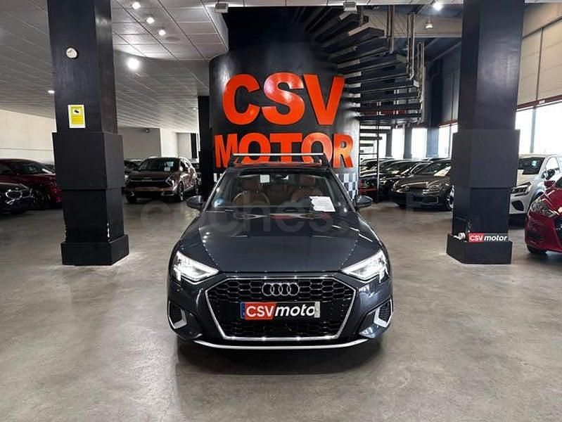 Usado Audi A3 Advanced Plus 204 CV (150 kW) 2021 Gris / plata Berlina