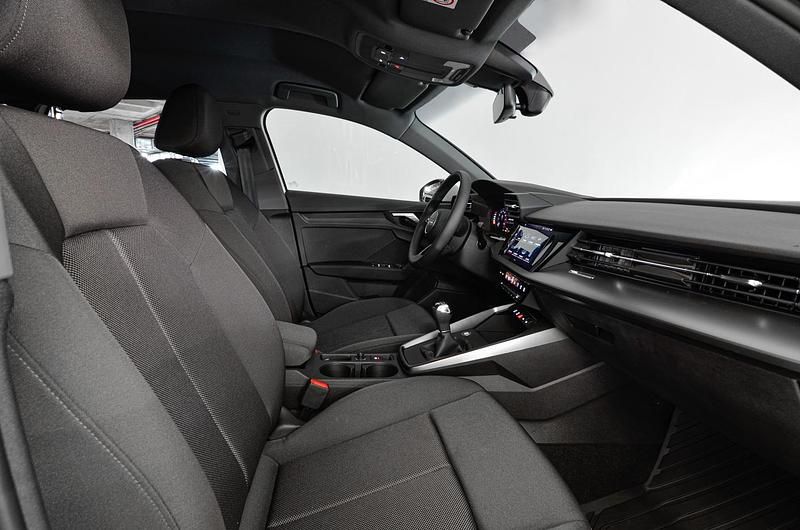 Usado Audi A3 Sportback 110 CV (80 kW) 2022 Blanco ibis Utilitario