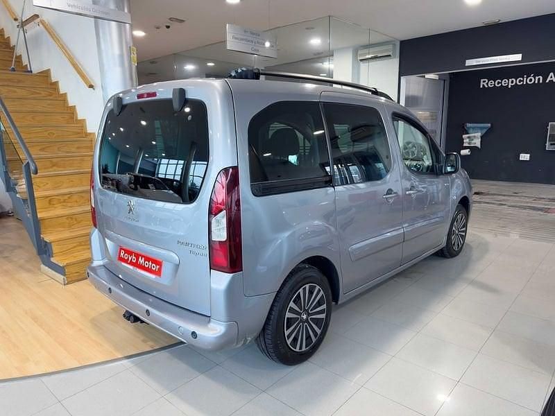 Usado Peugeot Partner Tepee Style 92 CV (67 kW) 2017 Gris Monovolumen