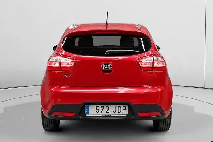 Usado Kia Rio 85 CV (62 kW) 2015