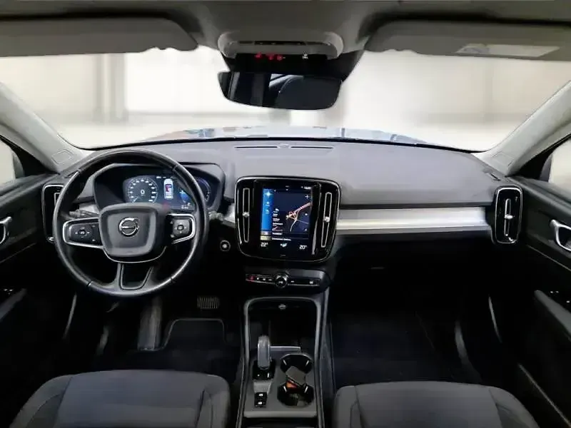 Usado Volvo XC40 Inscription 262 CV (192 kW) 2021 Azul SUV