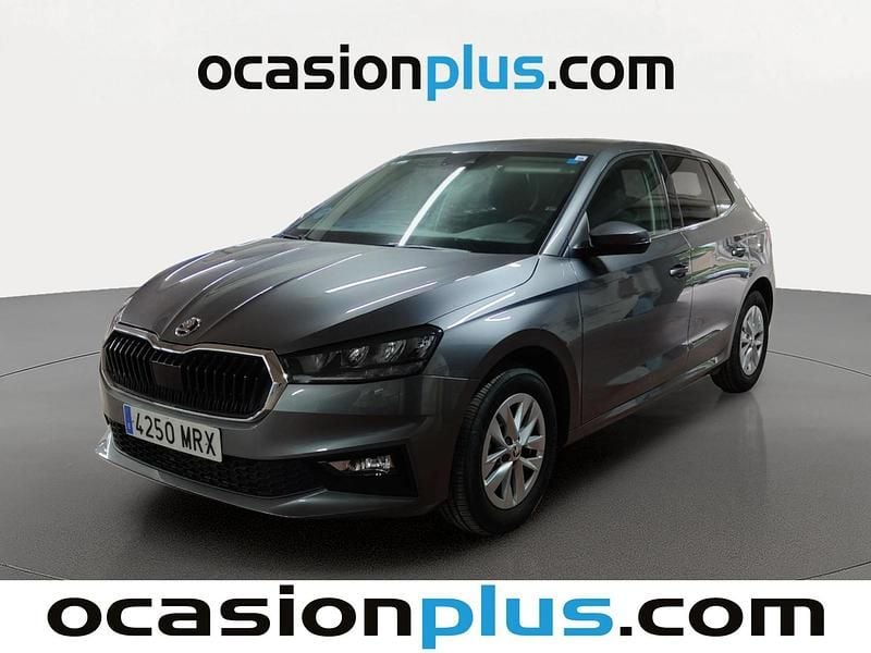 Gris Usado 2024 Skoda Fabia Selection Utilitario | 15.273 € (Super precio) - Imagen 1/4