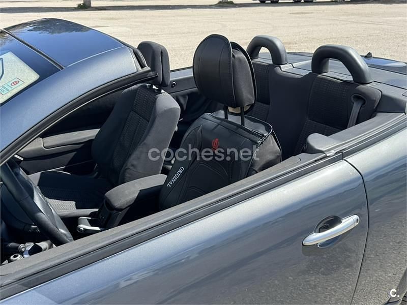 Usado Renault Mégane Cabriolet Authentique 110 CV (80 kW) 2006 Gris / plata Descapotable