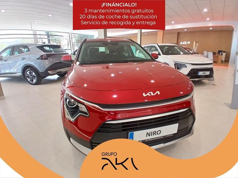Usado Kia Niro 129 CV (94 kW) 2025 Rojo SUV
