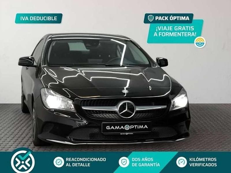 Usado Mercedes CLA200 156 CV (114 kW) 2019 Negro Berlina