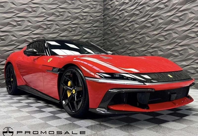 Usado Ferrari 12 Cilindri 829 CV (609 kW) 2025 Rojo Coupe