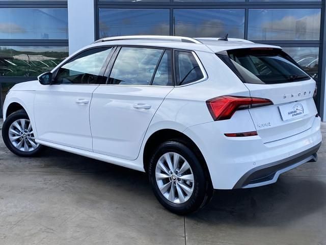 Usado Skoda Kamiq Ambition 110 CV (80 kW) 2021 Blanco SUV
