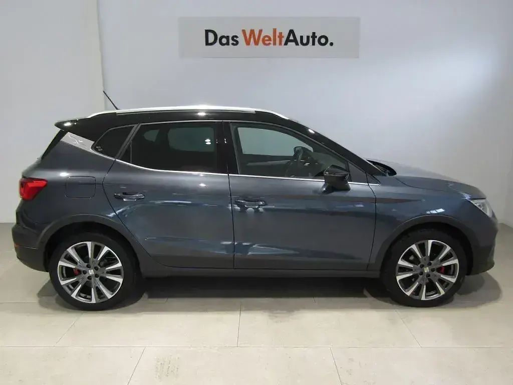 Usado Seat Arona FR 115 CV (84 kW) 2025 Gris SUV