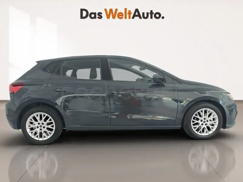 Usado Seat Ibiza FR 115 CV (84 kW) 2025 Gris / plata Utilitario