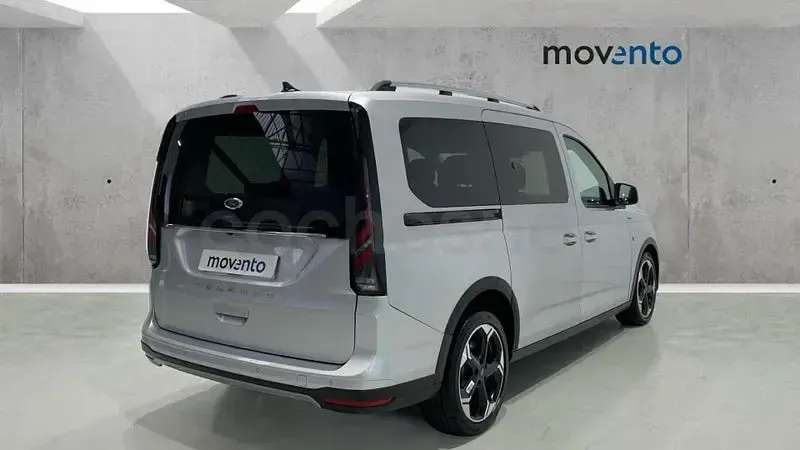 Usado Ford Grand Tourneo Connect Active 122 CV (89 kW) 2025 Gris / plata Monovolumen