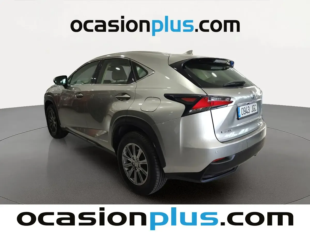 Usado Lexus NX300h 197 CV (144 kW) 2015 Gris plata SUV