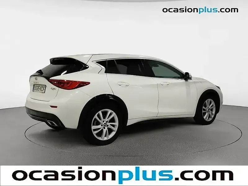 Usado Infiniti Q30 Premium 122 CV (89 kW) 2017 Blanco Berlina