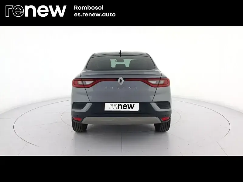 Usado Renault Arkana Techno 143 CV (105 kW) 2022 Gris SUV