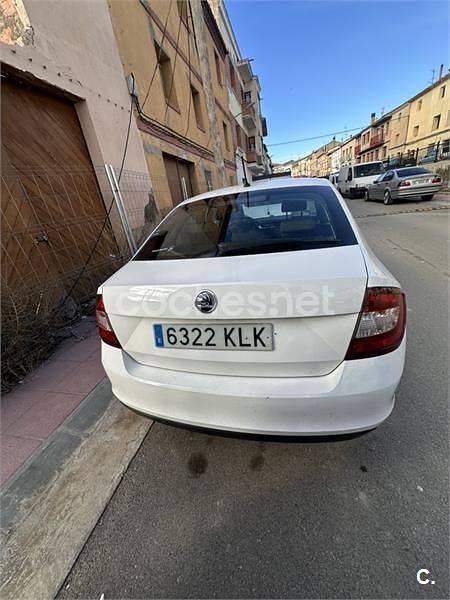 Usado Skoda Rapid Style 116 CV (85 kW) 2018 Blanco Utilitario