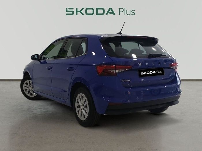 Azul Nuevo 2024 Skoda Kamiq Selection SUV | 23.390 € (Buen precio) - Imagen 1/4
