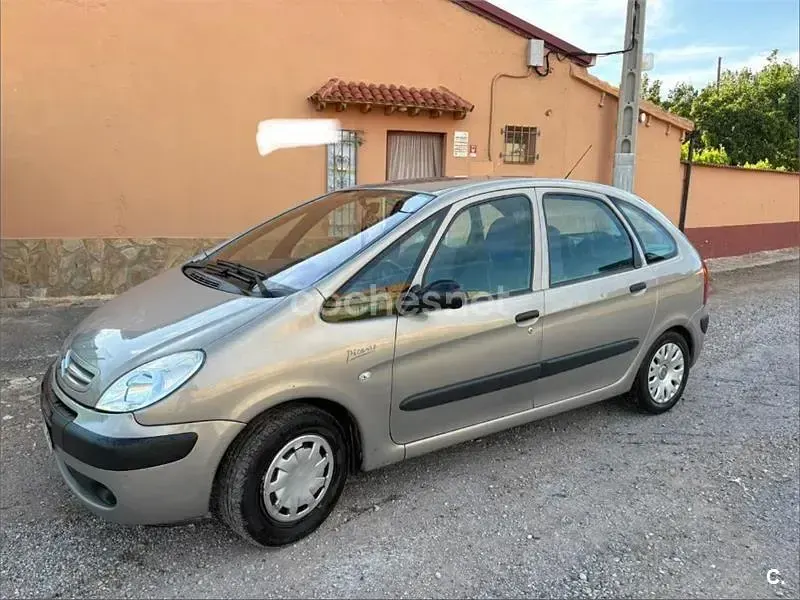 Usado Citroën Xsara Picasso 92 CV (67 kW) 2006 Gris / plata Monovolumen