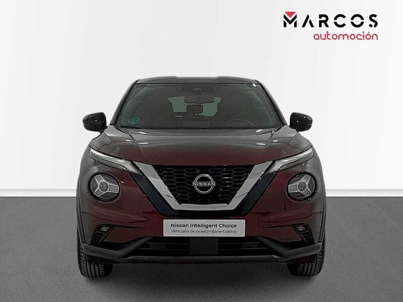 Usado Nissan Juke N-Connecta 114 CV (83 kW) 2022 Rojo burgundy/negro SUV
