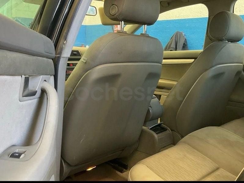 Usado Audi A4 140 CV (102 kW) 2006 Negro Berlina