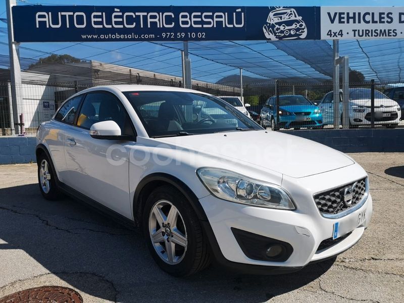 Blanco Usado 2010 Volvo C30 Momentum Utilitario | 8700 € (Precio justo) - Imagen 1/4