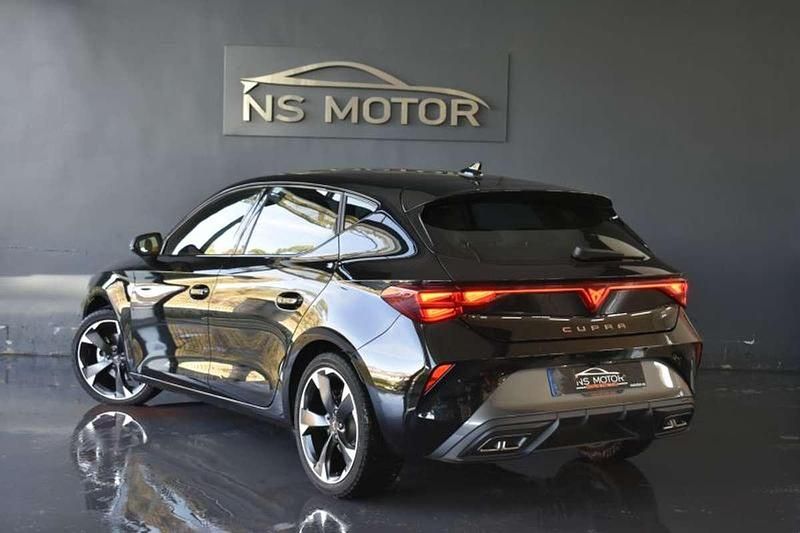 Usado Cupra Leon 150 CV (110 kW) 2024 Negro Utilitario