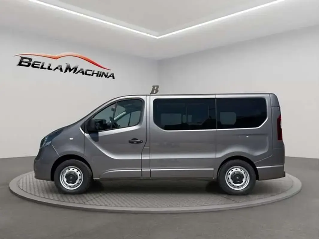 Usado Opel Vivaro 116 CV (85 kW) 2015 Gris Monovolumen