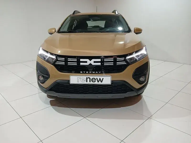 Usado Dacia Sandero Expression 91 CV (66 kW) 2025 Gris Utilitario