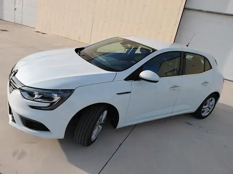 Usado Renault Mégane IV Bose Edition 115 CV (84 kW) 2020 Blanco Berlina