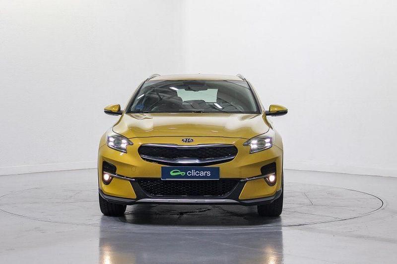 Usado Kia XCeed 141 CV (103 kW) 2022 Amarillo SUV