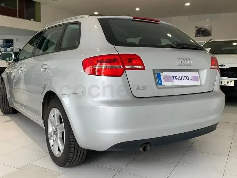 Usado Audi A3 Sportback Ambiente 105 CV (77 kW) 2012 Gris / plata Utilitario