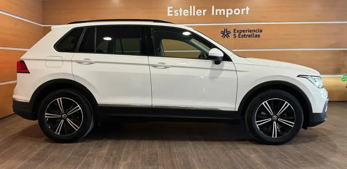 Usado VW Tiguan Life 150 CV (110 kW) 2023 Blanco SUV