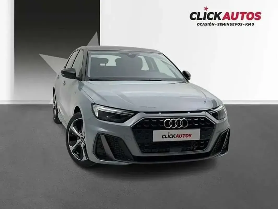 Usado Audi A1 Comfort 116 CV (85 kW) 2026 Gris SUV