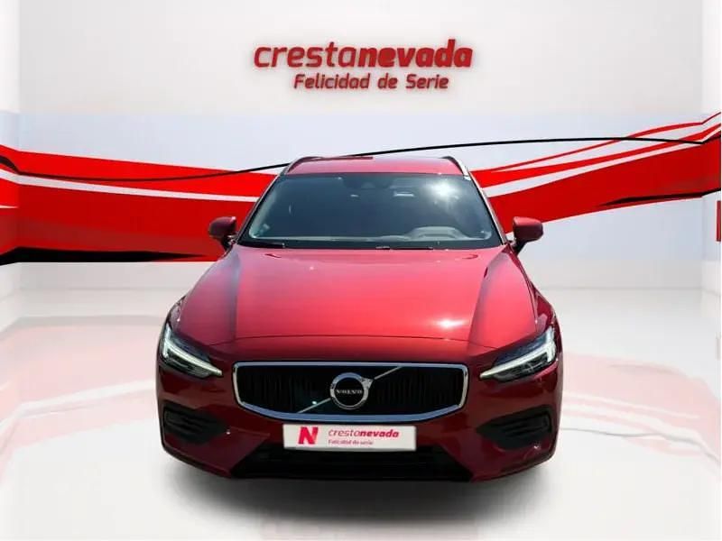 Usado Volvo V60 Momentum 197 CV (144 kW) 2022 Rojo Familiar